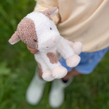 Lade das Bild in den Galerie-Viewer, KUSCHELTIER KUH 17 CM - LITTLE FARM - LITTLE DUTCH