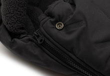 Lade das Bild in den Galerie-Viewer, Fußsack GRUPPE 0+3/5 PUNKTE - EMBOSSED SCHWARZ