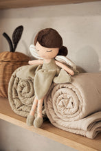 Lade das Bild in den Galerie-Viewer, KUSCHELTIER - FAIRY LIVIA