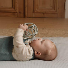 Lade das Bild in den Galerie-Viewer, GREIFBALL GRÜN - ESSENTIALS - LITTLE DUTCH
