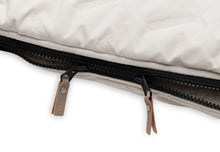 Lade das Bild in den Galerie-Viewer, Fußsack buggy/stroller - Embossed - SAND
