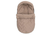 Lade das Bild in den Galerie-Viewer, Fußsack GRUPPE 0+ 3/5 PUNKTE- EMBOSSED - MILKY COFFEE
