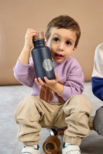 Lade das Bild in den Galerie-Viewer, EDELSTAHL KINDERTRINKFLASCHE 500 ML - LITTLE GANG / SMILE
