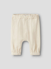 Lade das Bild in den Galerie-Viewer, BIOBAUMWOLLE MUSSELIN HOSE - GR. 74
