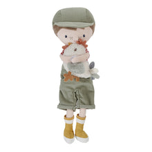 Lade das Bild in den Galerie-Viewer, KUSCHELPUPPE JIM 35 CM - LITTLE FARM
