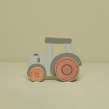 Lade das Bild in den Galerie-Viewer, TRAKTOR - LITTLE FARM
