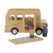 Lade das Bild in den Galerie-Viewer, FAHRZEUGE HOLZ - SCHULBUS MIT HOLZFIGUREN

