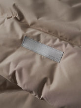Lade das Bild in den Galerie-Viewer, KAPUZEN WATTIERTE JACKE - SILVER MILK Gr. 86 - 116
