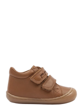 Lade das Bild in den Galerie-Viewer, POM POM PM PAX - LAUFLERNSCHUHE - CAMEL
