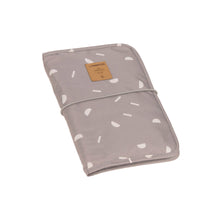 Lade das Bild in den Galerie-Viewer, WINDELTASCHE - CHANGING POUCH BLOCKS TAUPE
