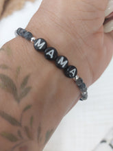 Lade das Bild in den Galerie-Viewer, MAMA - ARMBAND SCHWARZ GRAU
