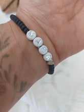 Lade das Bild in den Galerie-Viewer, MAMA - ARMBAND SCHWARZ
