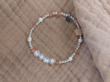 Lade das Bild in den Galerie-Viewer, MAMA - ARMBAND BEIGE, WEISS, SILBER
